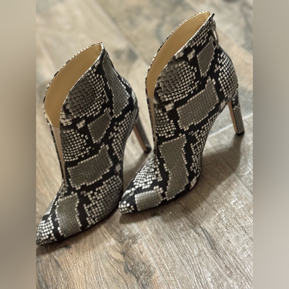 NINE WEST Snakeskin Patterned Ankle Boots